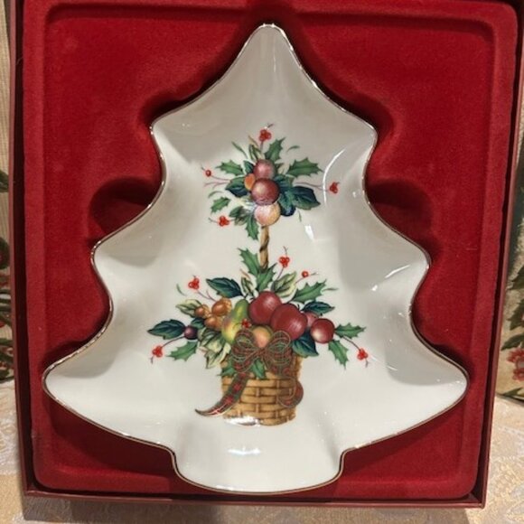 HOLIDAY🎄🎄LENOX Holiday Tartan Christmas Tree Candy DISH - Picture 2 of 6